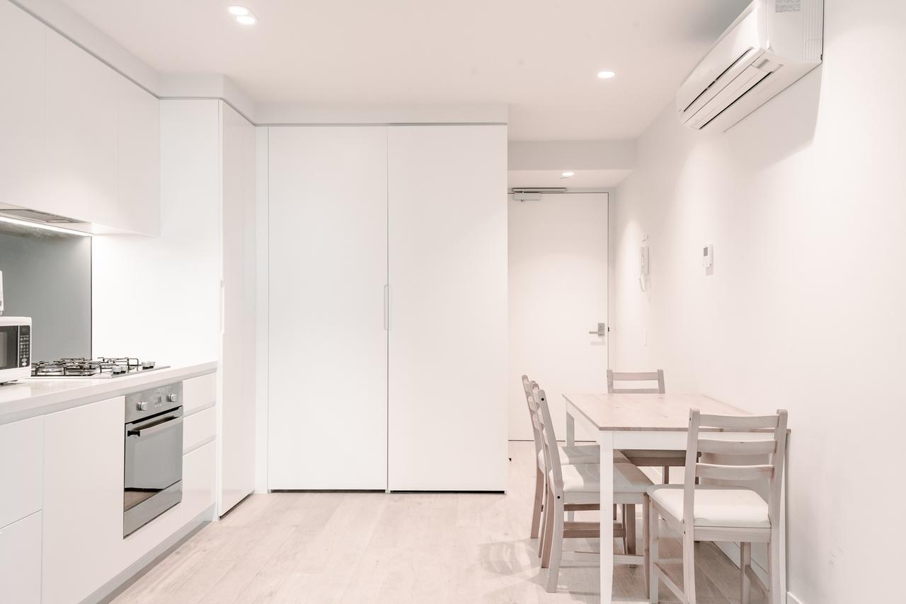 Light Tower Apartment Мельбурн Экстерьер фото