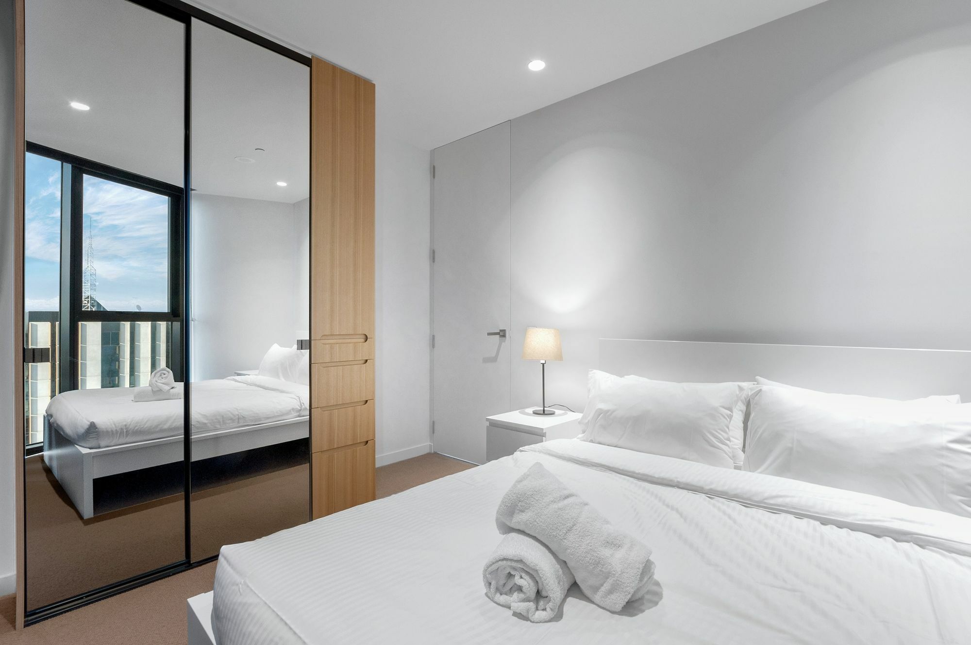 Light Tower Apartment Мельбурн Экстерьер фото