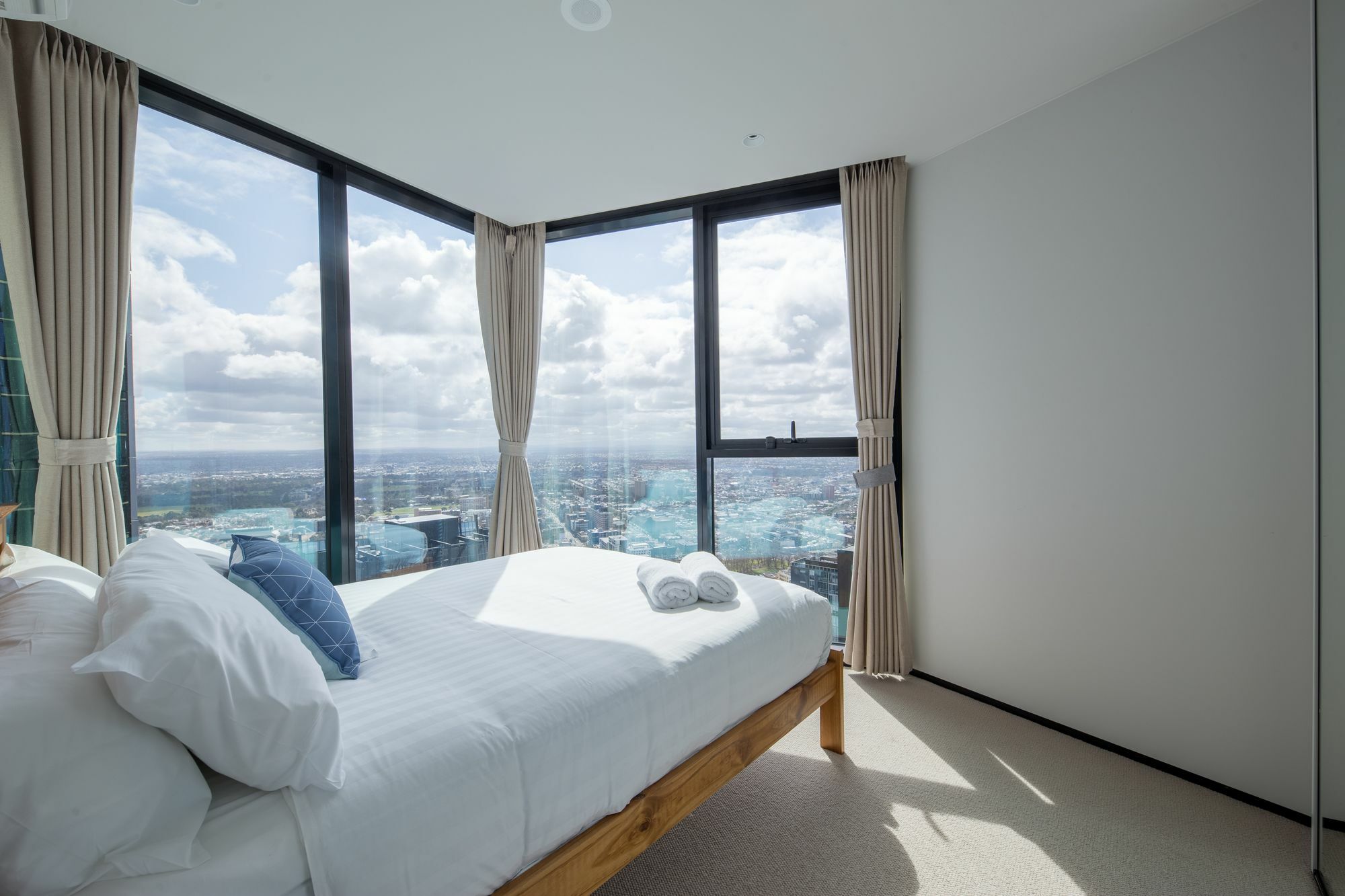 Light Tower Apartment Мельбурн Экстерьер фото